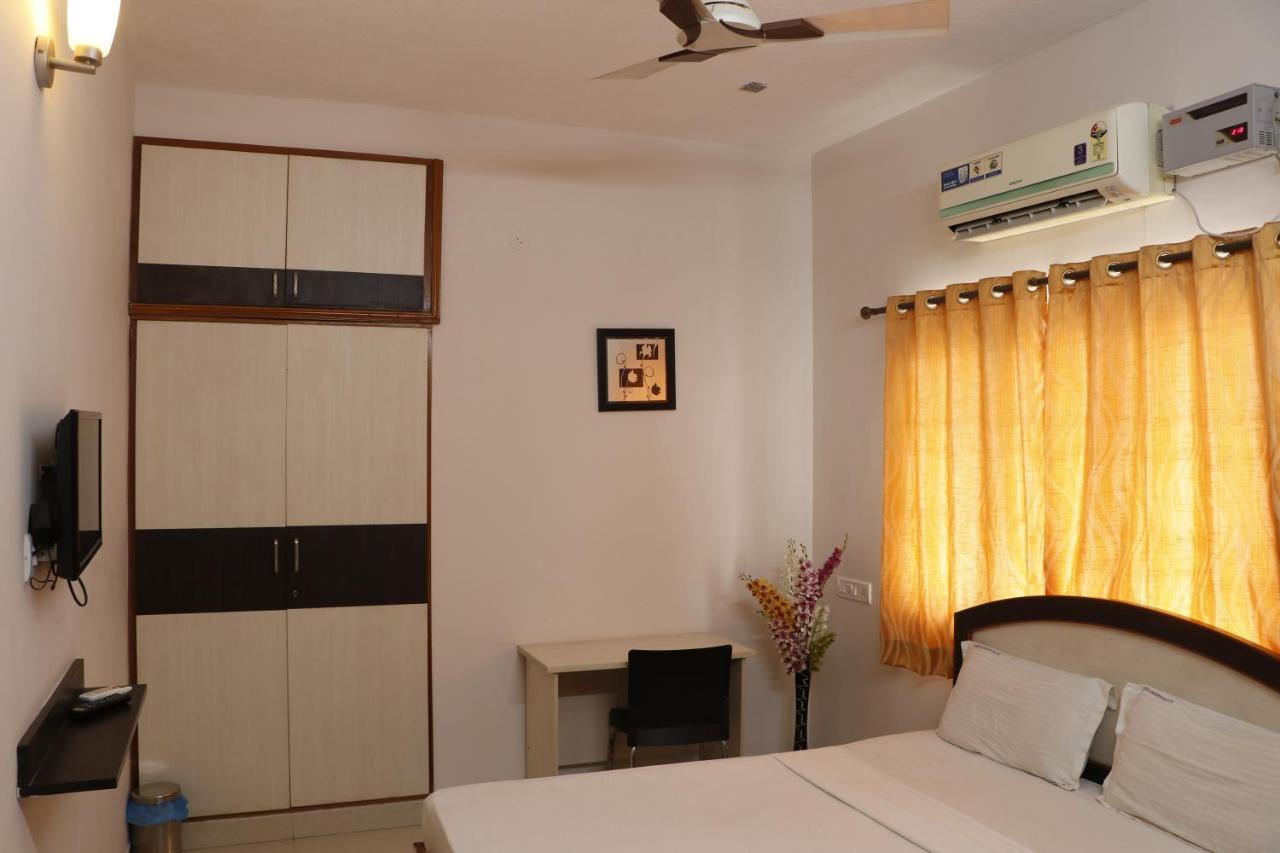 Fiesta House Pallikaranai Chennai Dış mekan fotoğraf
