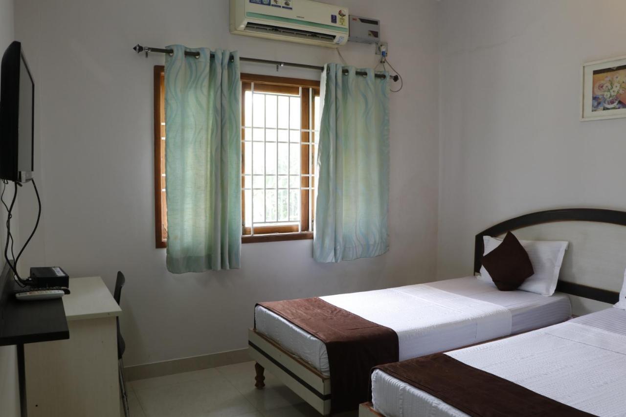 Fiesta House Pallikaranai Chennai Dış mekan fotoğraf