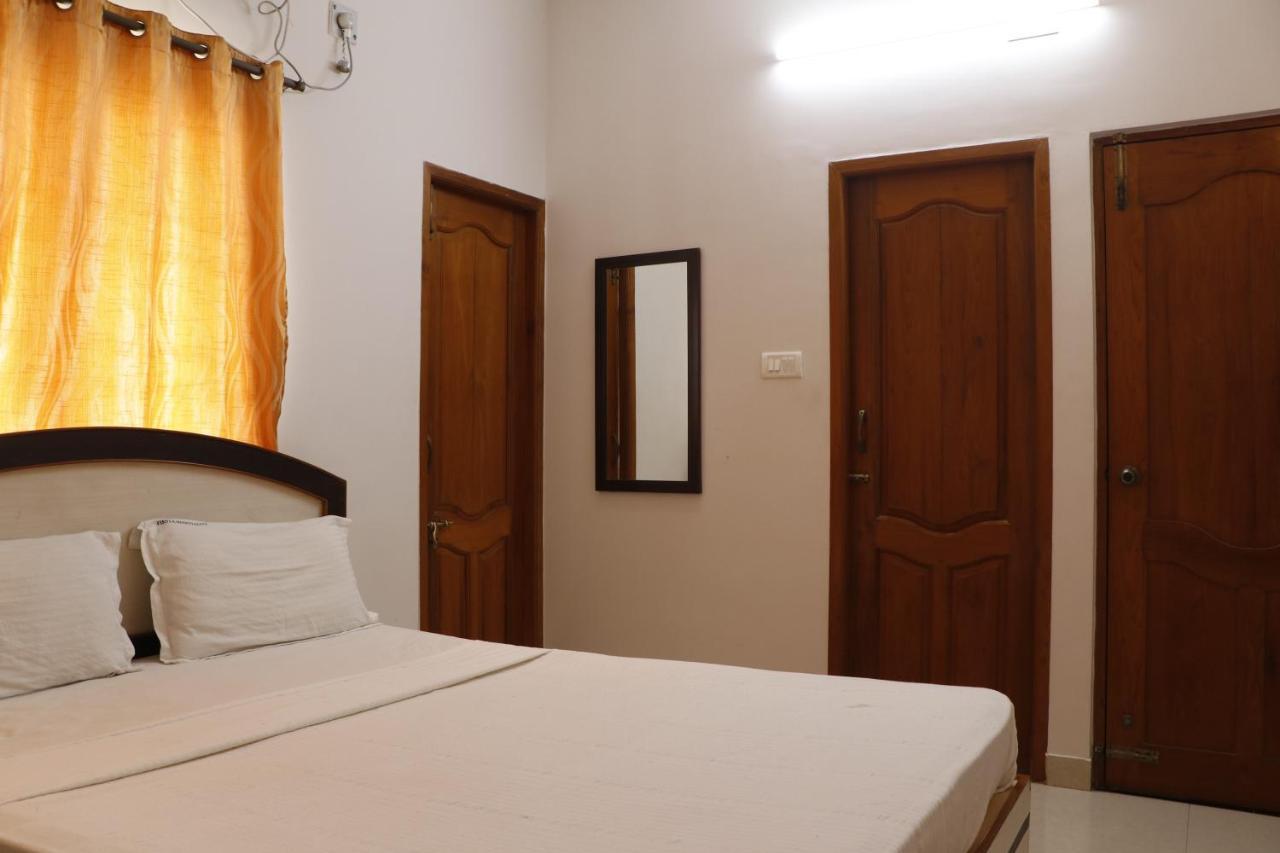 Fiesta House Pallikaranai Chennai Dış mekan fotoğraf